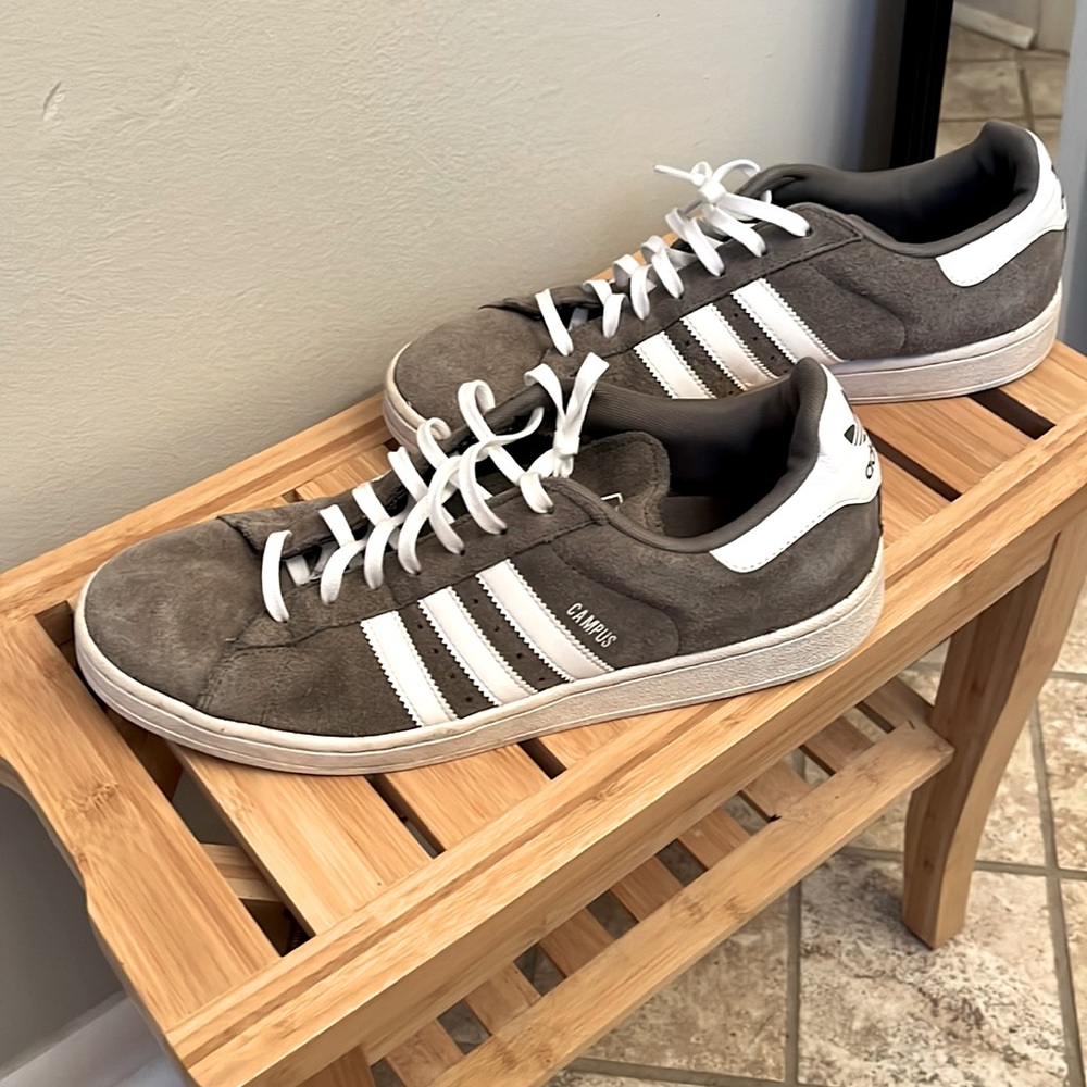 Adidas campus size 11. Grey